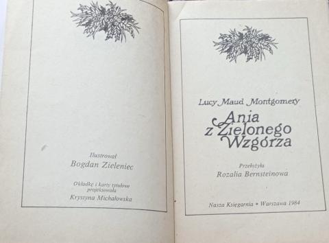 The first two pages of a slightly yellowed book, black-and-white text, with information about the edition, author, translation, and illustrations.